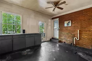 1609 Bolingbroke Rd, High Point, NC 27265 - Photo 29