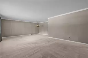 1609 Bolingbroke Rd, High Point, NC 27265 - Photo 3