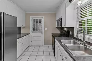 1609 Bolingbroke Rd, High Point, NC 27265 - Photo 9