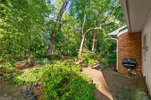 1609 Bolingbroke Rd, High Point, NC 27265 - Photo 31