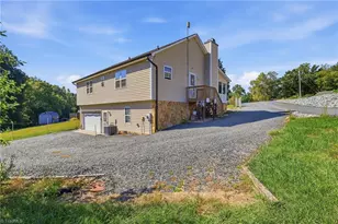 2197 Cedarwood Ct, Asheboro, NC 27205 - Photo 19