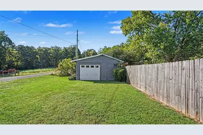 178 Fisher Street, Lexington, NC 27292 - Photo 23