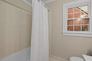 212 Kensington Rd, Greensboro, NC 27403 - Photo 17