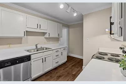 212 Kensington Road, Greensboro, NC 27403 - Photo 11