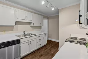 212 Kensington Rd, Greensboro, NC 27403 - Photo 11