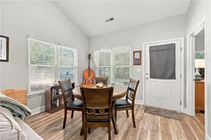 712 W Lee Ave, Yadkinville, NC 27055 - Photo 9
