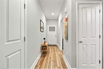 712 W Lee Avenue #8, Yadkinville, NC 27055 - Photo 15