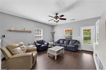 1609 Brambleton Court, Graham, NC 27253 - Photo 9