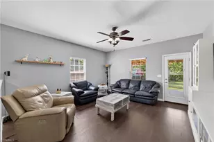 1609 Brambleton Ct, Graham, NC 27253 - Photo 9