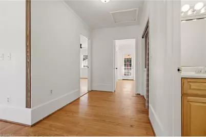 220 E Parkway Avenue, High Point, NC 27262 - Photo 13