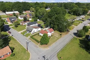 1113 Benjamin Benson St, Greensboro, NC 27406 - Photo 25