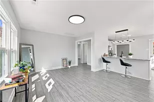 1113 Benjamin Benson St, Greensboro, NC 27406 - Photo 9