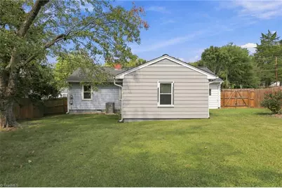 819 Carolina Avenue, Thomasville, NC 27360 - Photo 31