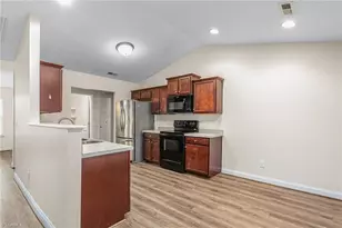2848 Barksdale Dr, Haw River, NC 27258 - Photo 9