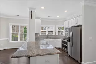 305 Zurich Ct, Winston-Salem, NC 27127 - Photo 5