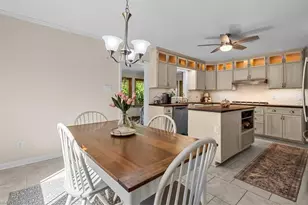 801 Winview Dr, Greensboro, NC 27410 - Photo 11