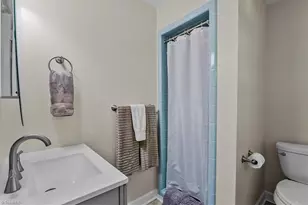 801 Winview Dr, Greensboro, NC 27410 - Photo 33