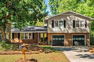 801 Winview Dr, Greensboro, NC 27410 - Photo 1