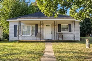 2811 Camborne St, Greensboro, NC 27407 - Photo 1