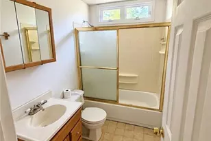 2811 Camborne St, Greensboro, NC 27407 - Photo 9