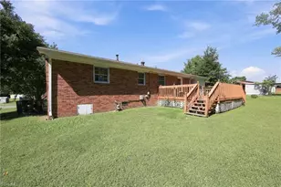 625 Holly St, Burlington, NC 27217 - Photo 23