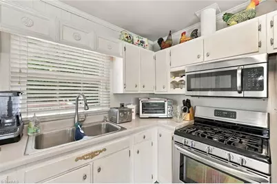 625 Holly Street, Burlington, NC 27217 - Photo 11