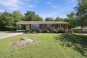 625 Holly St, Burlington, NC 27217 - Photo 1