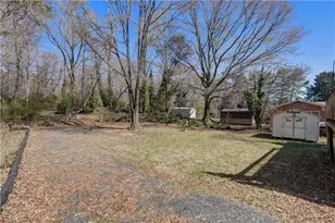 1025 Harris St, Eden, NC 27288 - Photo 27