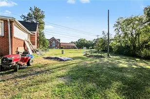 101 Primitive St, Eden, NC 27288 - Photo 13
