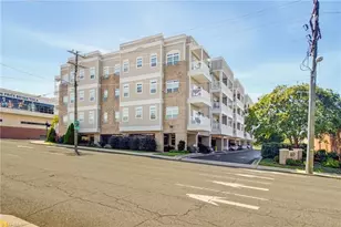 605 Market St, Greensboro, NC 27401 - Photo 1