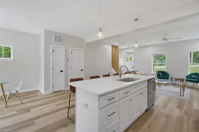 207 E Parker Street, Graham, NC 27253 - Photo 19