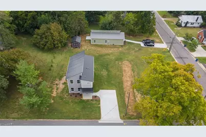 207 E Parker Street, Graham, NC 27253 - Photo 29