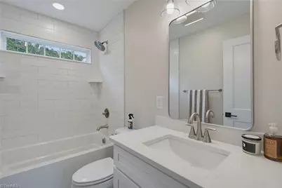 207 E Parker Street, Graham, NC 27253 - Photo 13
