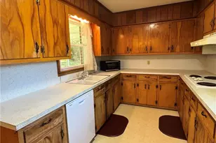 140 Northeast Cir, Elkin, NC 28621 - Photo 9