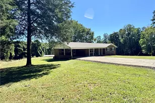 140 Northeast Cir, Elkin, NC 28621 - Photo 3