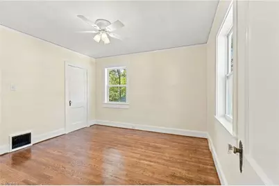 812 Holland Street, Winston-Salem, NC 27101 - Photo 17