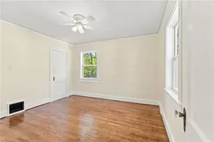 812 Holland St, Winston-Salem, NC 27101 - Photo 17