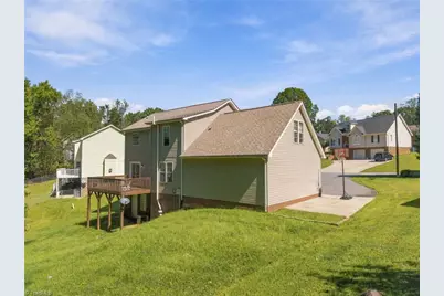 1105 Fox Hunt Lane, Reidsville, NC 27320 - Photo 27