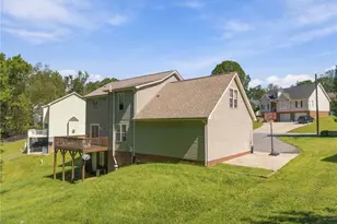 1105 Fox Hunt Ln, Reidsville, NC 27320 - Photo 27