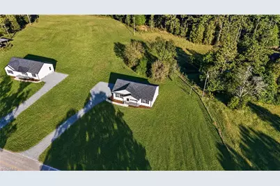 329 Lake Park Road, Asheboro, NC 27205 - Photo 3