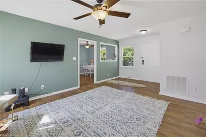 8009 Tam Oshanter Drive, Greensboro, NC 27409 - Photo 7