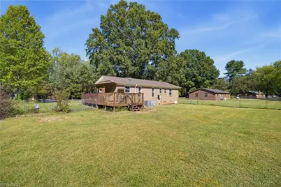 8009 Tam Oshanter Drive, Greensboro, NC 27409 - Photo 25