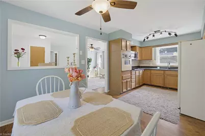 8009 Tam Oshanter Drive, Greensboro, NC 27409 - Photo 9