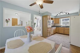 8009 Tam O'Shanter Dr, Greensboro, NC 27409 - Photo 9