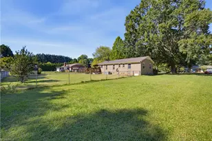 8009 Tam O'Shanter Dr, Greensboro, NC 27409 - Photo 27