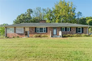 1829 Hill Everhart Rd, Lexington, NC 27295 - Photo 1