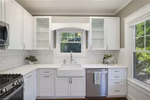 407 W Bessemer Ave, Greensboro, NC 27401 - Photo 3