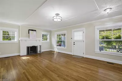 407 W Bessemer Avenue, Greensboro, NC 27401 - Photo 7
