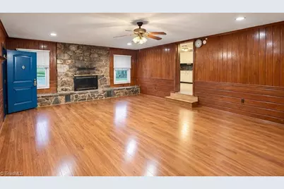 158 Border Lane, Pinnacle, NC 27043 - Photo 5