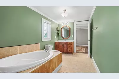 292 Leonard Drive, Thomasville, NC 27360 - Photo 17